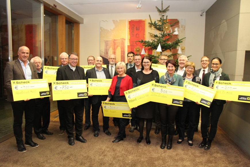 'Großzügige Spenden statt Weihnachtsgeschenke der Raiffeisenbank'-Bild-1