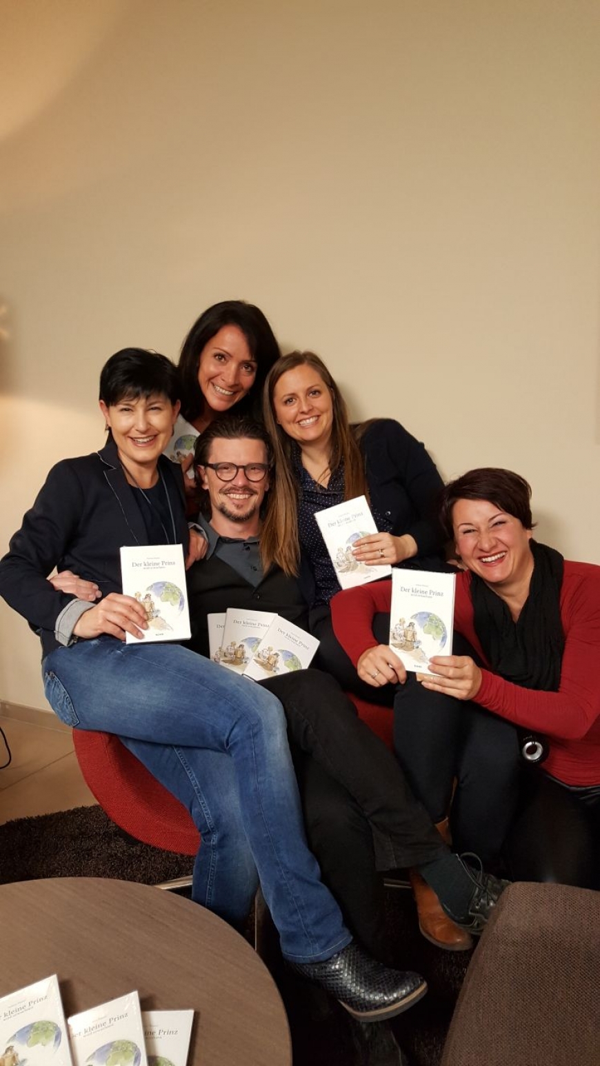 'Neben zehn Prozent vom Autorenhonorar auch viele Geldspenden'-Bild-3