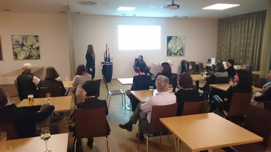 'Neben zehn Prozent vom Autorenhonorar auch viele Geldspenden'-Bild-5