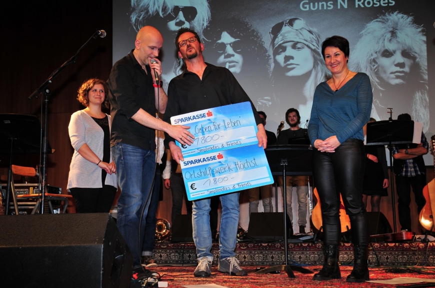 'Tolles Benefizkonzert in Höchst spendet großartigen Betrag für Leukämiehilfe'-Bild-54
