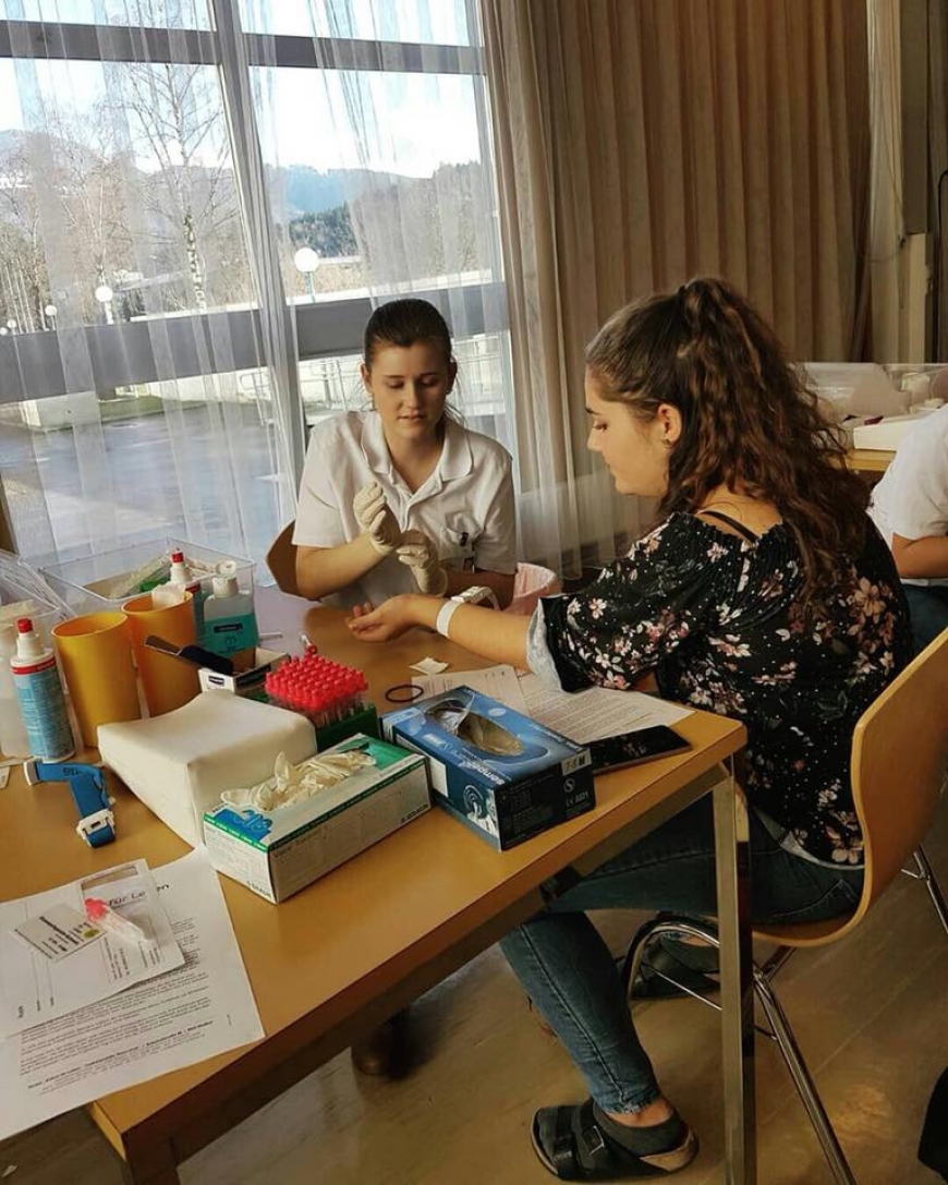 'Schülerinnen führten erfolgreich Typisierungsaktion für Diplomarbeit durch'-Bild-2