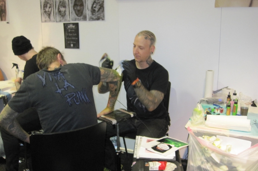 'Stechen für den guten Zweck - Typisierung auf der Tattoo-Convention'-Bild-43