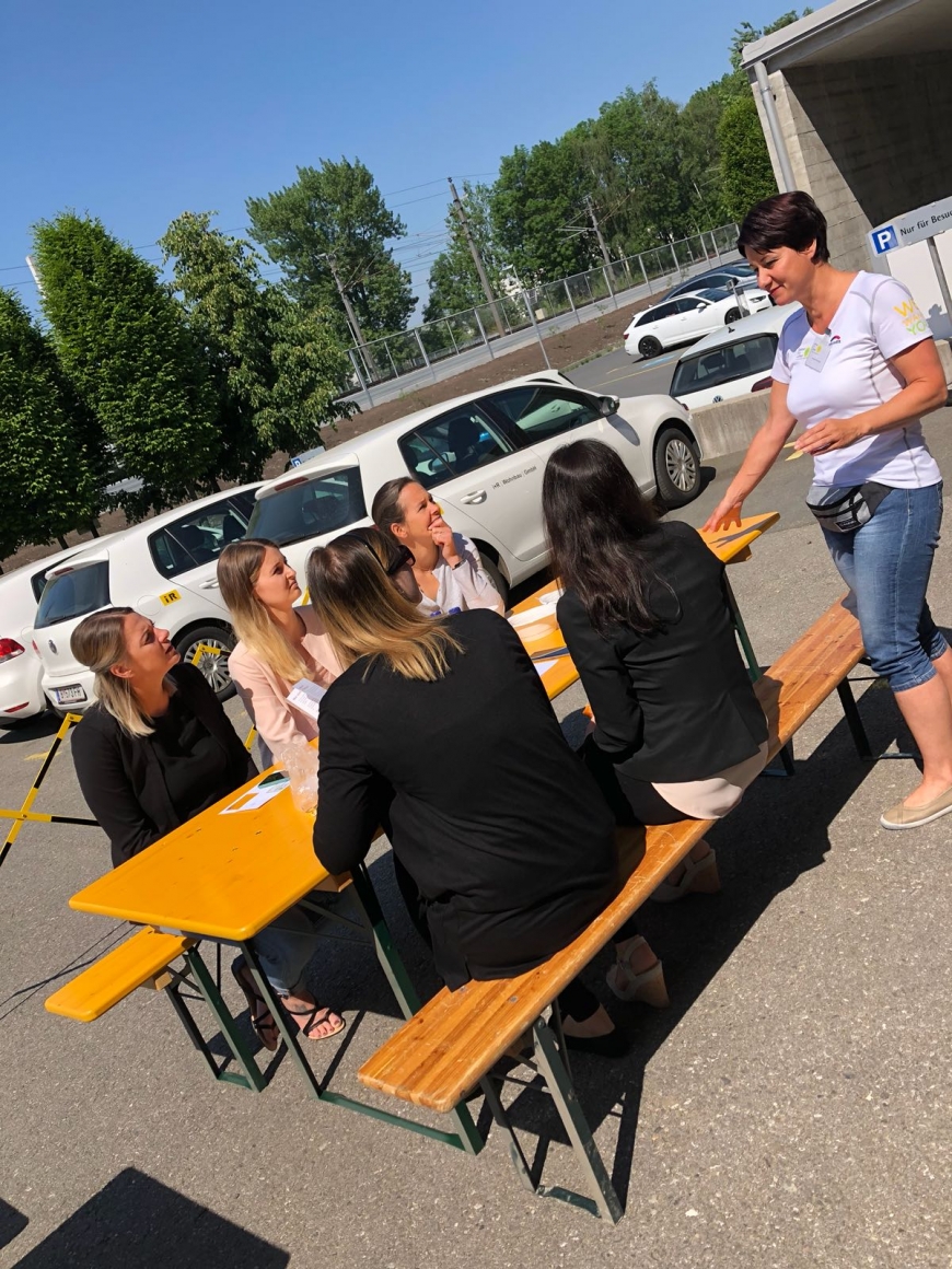 '61 Mitarbeiter der i+R Gruppe lassen sich typisieren'-Bild-19