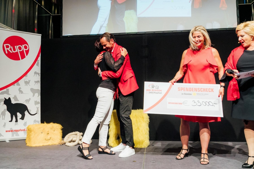 'Unglaubliche Spende bei 100-Jahre-Jubiläum von Rupp Food in Hörbranz'-Bild-3