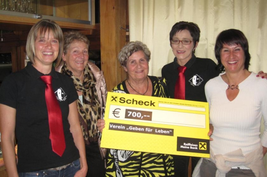 'Theatergruppe Doren spendet bei Premiere € 700,-!'-Bild-1