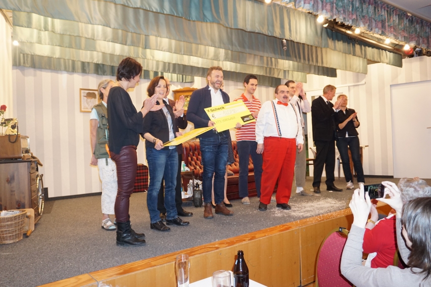 'Tolles Theater spendet Einnahmen an unseren Verein und an den Krankenpflegeverein Hohenweiler'-Bild-2