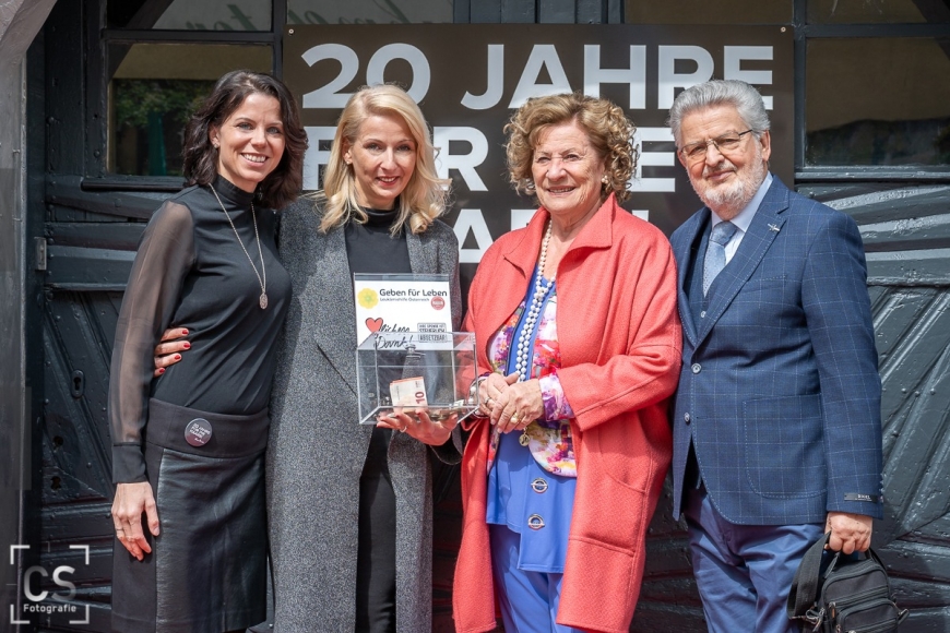 'Tolle Benefizaktion zum 20ten Jubiläum eines Haarstudios in Wilhelmsburg'-Bild-4