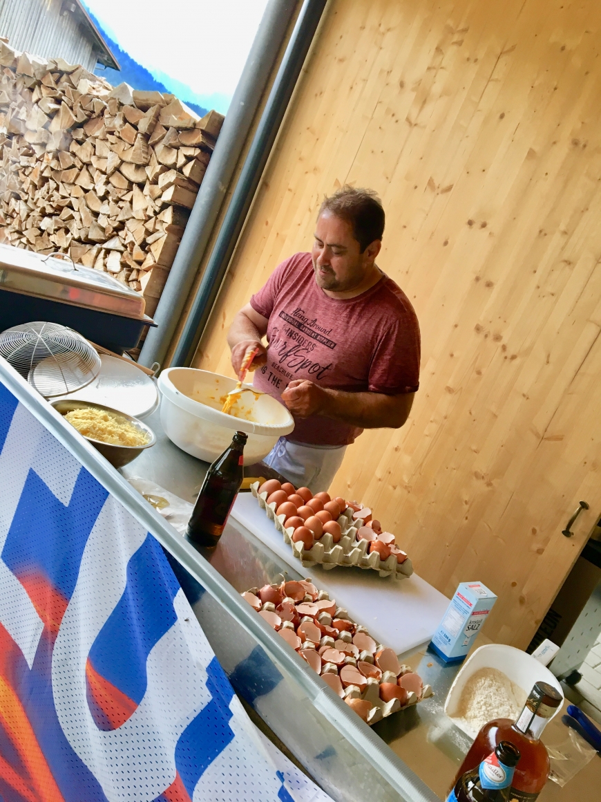 'Essen als Dankeschön für Benefizkonzerte im Dorner Hof Sibratsgfäll'-Bild-7