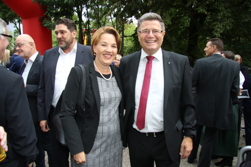'Berührende Preisverleihung im Festspielhaus Bregenz würdigt Arbeit von Susanne Marosch'-Bild-26