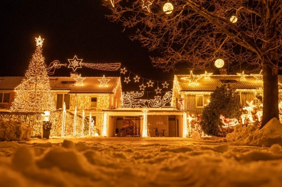 Wieder traditionelle Weihnachtsbeleuchtung in Höchst