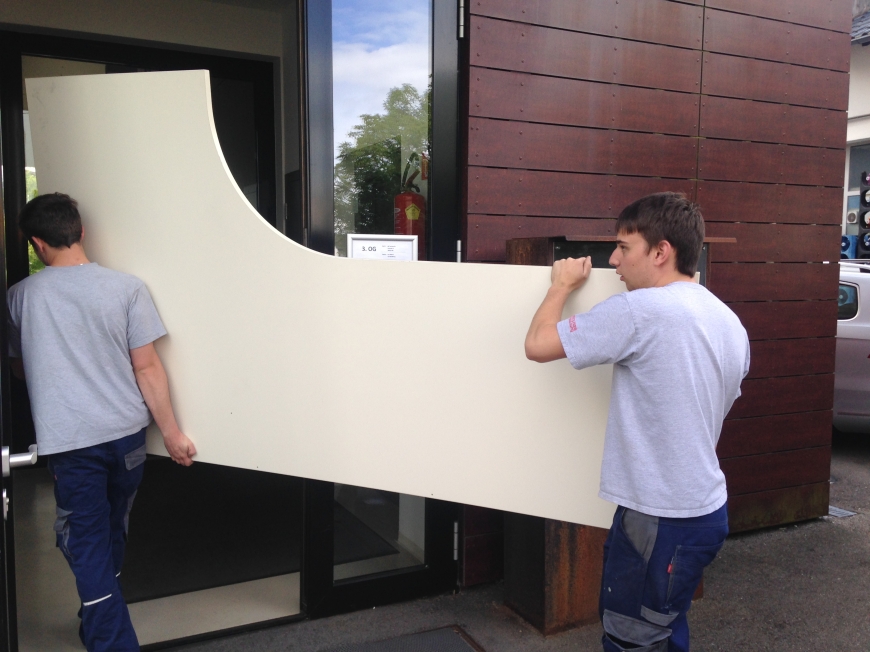 'illwerke vkw helfen durch Lehrlingsaktion bei Vereinsumzug'-Bild-7