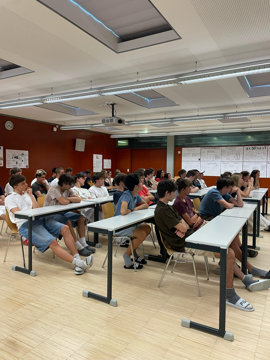 '39 neue potenzielle Lebensretter:innen am BG Feldkirch - Vorarlberg'-Bild-4