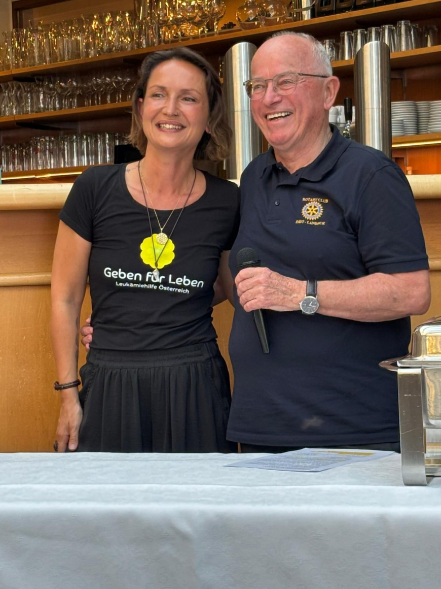 'Ein Abend voller Dankbarkeit: Rotary Club Imst-Landeck ehrt sechs Lebensretter – und ein Happy End für Michael - Tirol'-Bild-1