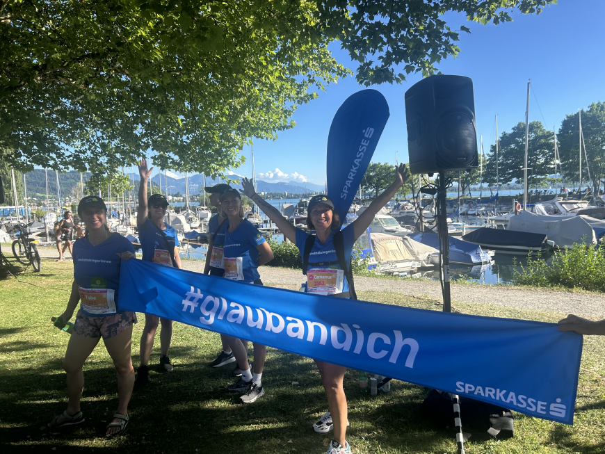 'Ein Zeichen der Hoffnung: Sparkasse ermöglicht bewegenden Einsatz von Geben für Leben beim Frauenlauf - Vorarlberg'-Bild-3