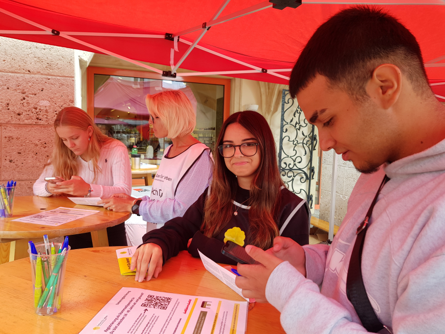 '52 Typisierungen beim Bunten Stadtfest in Wiener Neustadt - Niederösterreich'-Bild-6