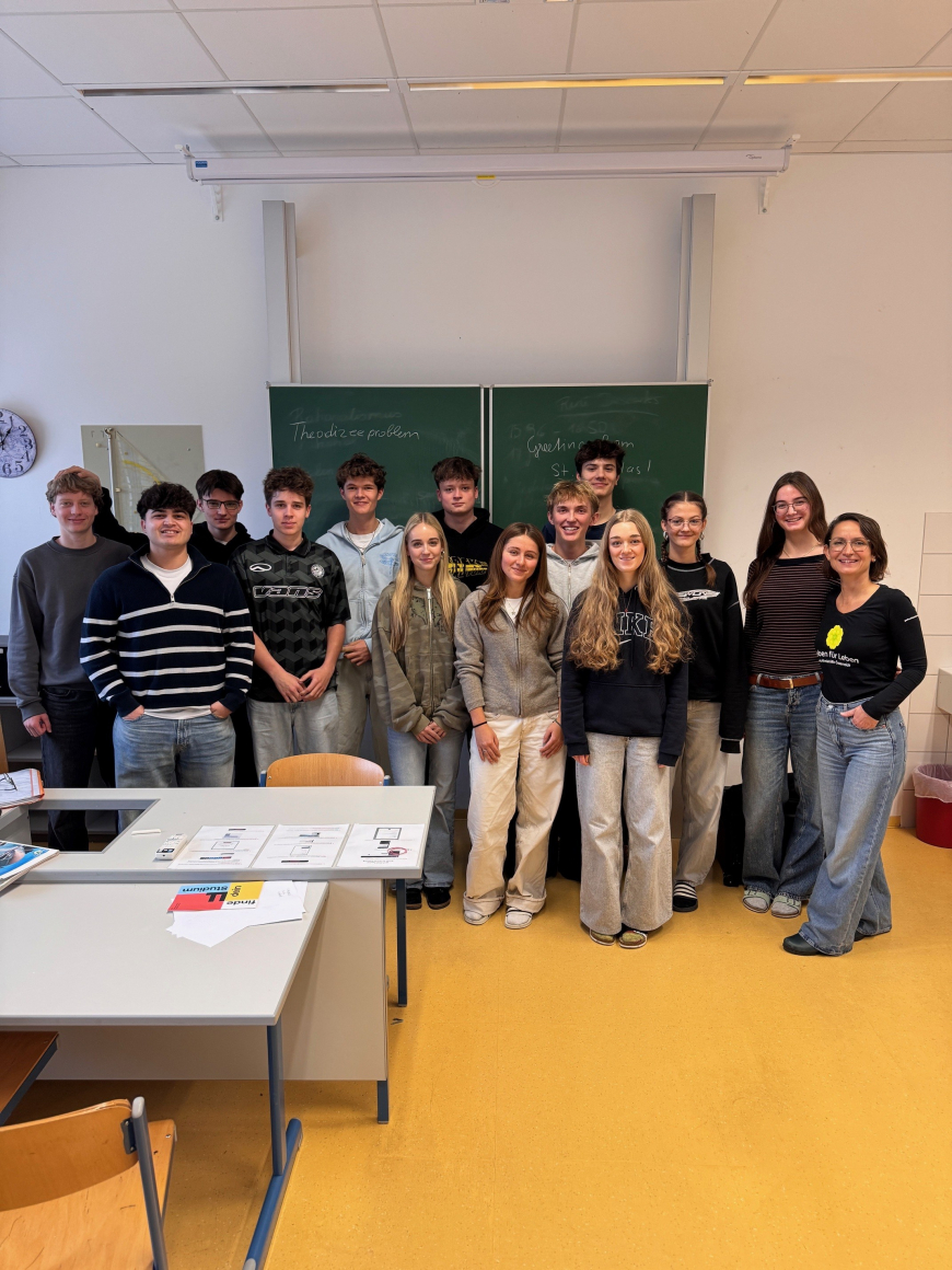 '151 neue potenzielle Lebensretter:innen am Gymnasium Schillerstraße Feldkirch - Vorarlberg'-Bild-5