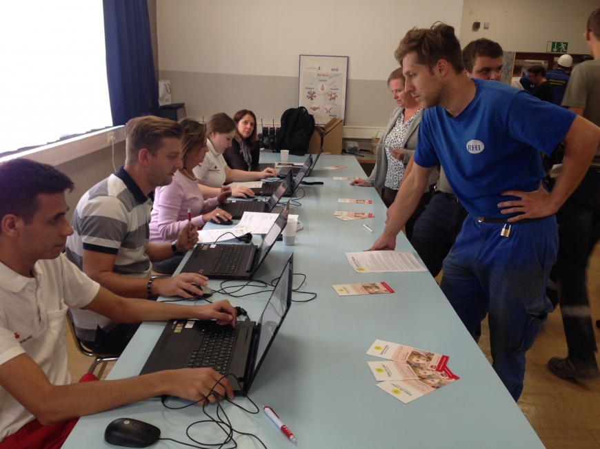 'RHI Konzern unterstützt seinen an Leukämie erkrankten Mitarbeiter durch Aktion'-Bild-8