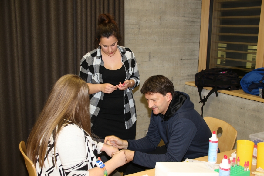 '99 Neutypisierungen und € 362,- an Spenden bei Maturaprojekt Marienberg'-Bild-24