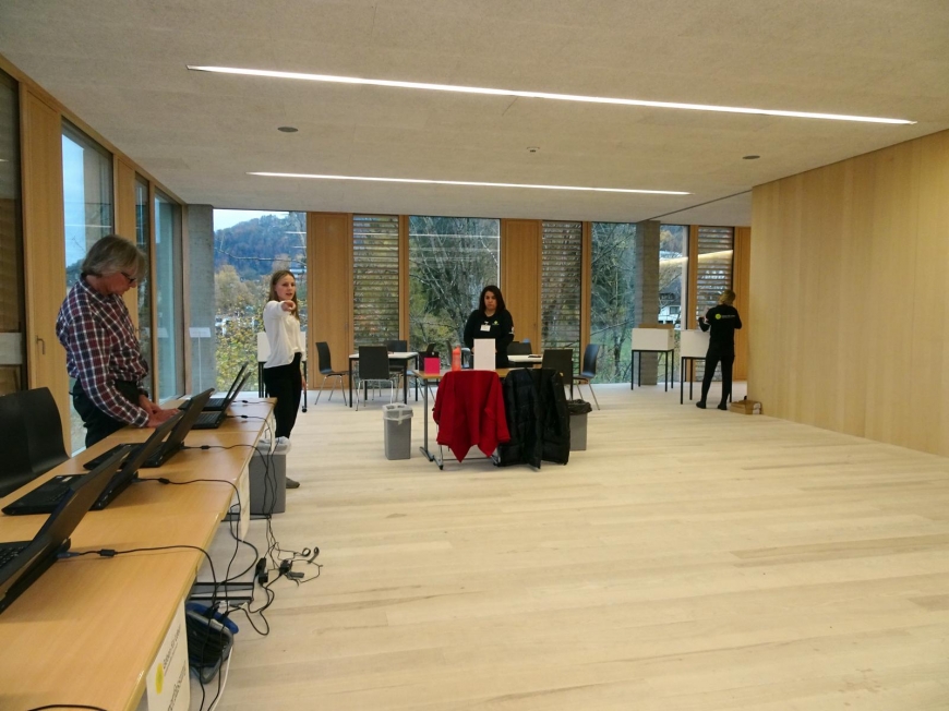 '99 Neutypisierungen und € 362,- an Spenden bei Maturaprojekt Marienberg'-Bild-30