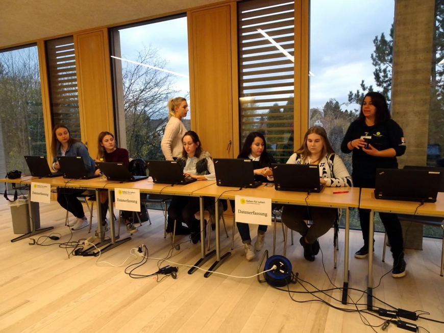 '99 Neutypisierungen und € 362,- an Spenden bei Maturaprojekt Marienberg'-Bild-39