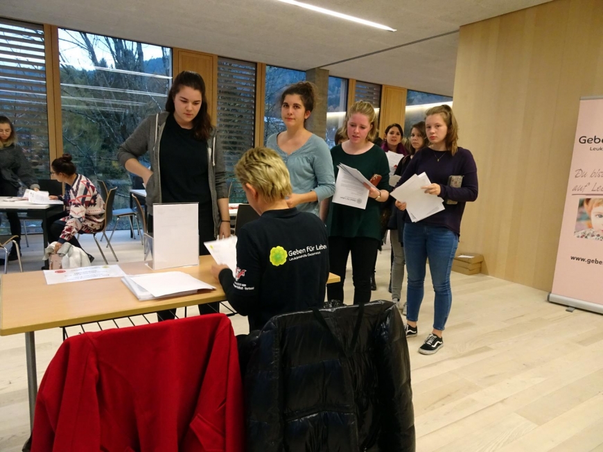 '99 Neutypisierungen und € 362,- an Spenden bei Maturaprojekt Marienberg'-Bild-44