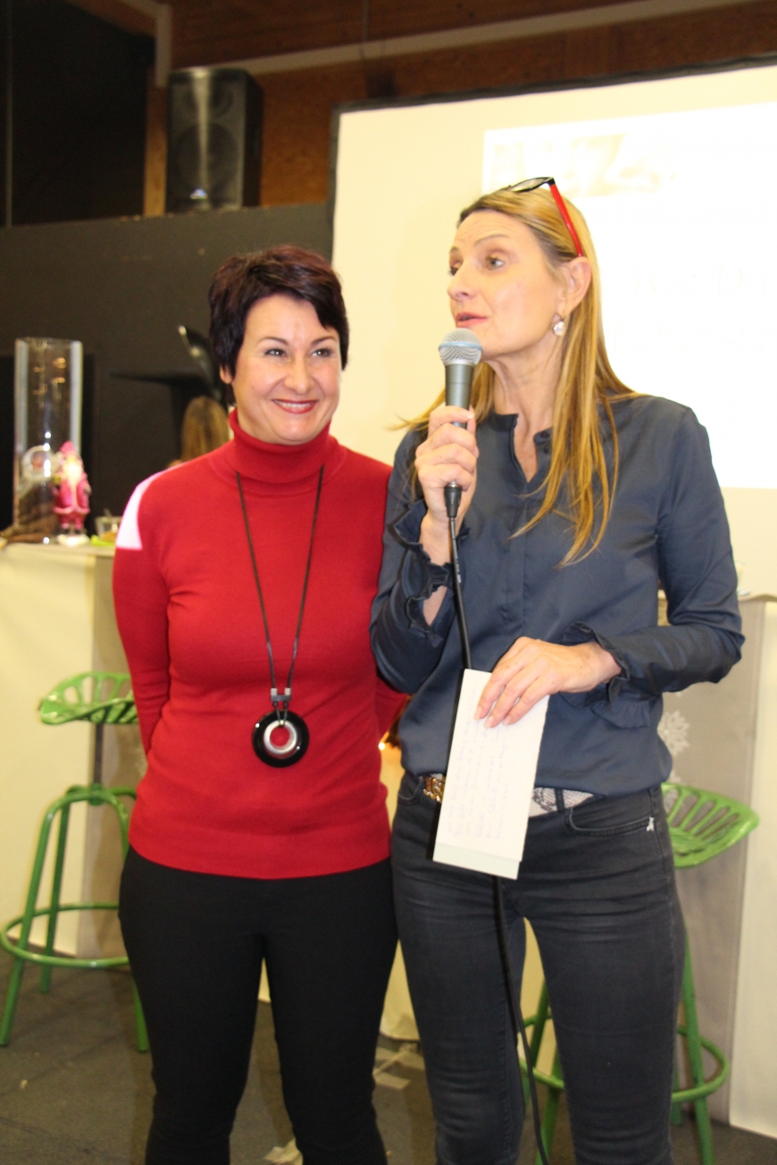 'Spende nach Adventskranzbinde-Aktion mit tollem Ambiente'-Bild-2