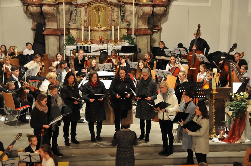 'Traditionelles Adventskonzert in Langenegg mit tollem Ergebnis'-Bild-7