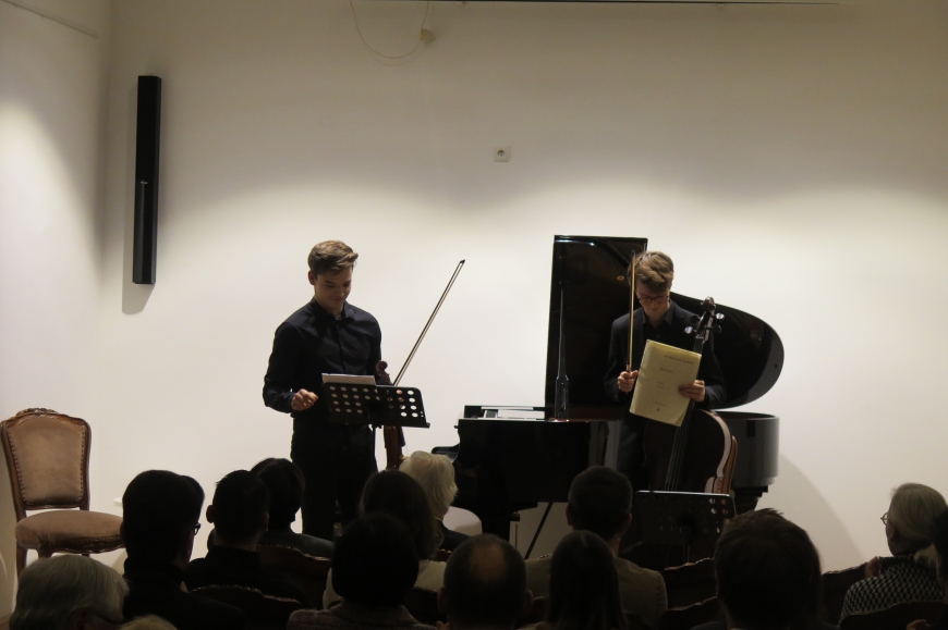 'Großartige Nachwuchskünstler begeistern das Publikum für einen guten Zweck'-Bild-33