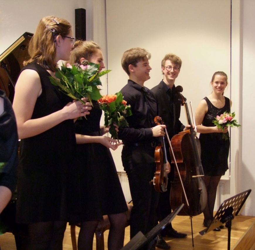 'Großartige Nachwuchskünstler begeistern das Publikum für einen guten Zweck'-Bild-39