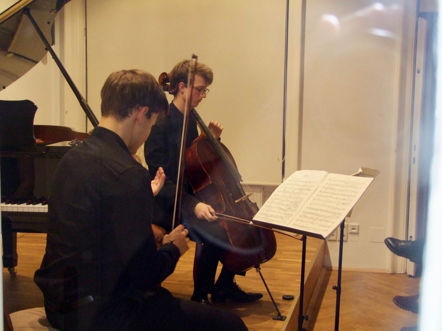 'Großartige Nachwuchskünstler begeistern das Publikum für einen guten Zweck'-Bild-41