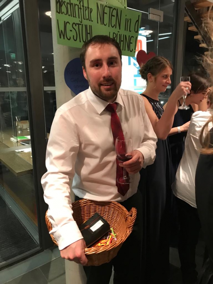 'Gesundheits- und Krankenpflegeschule Feldkirch spendet nach Diplomball'-Bild-2