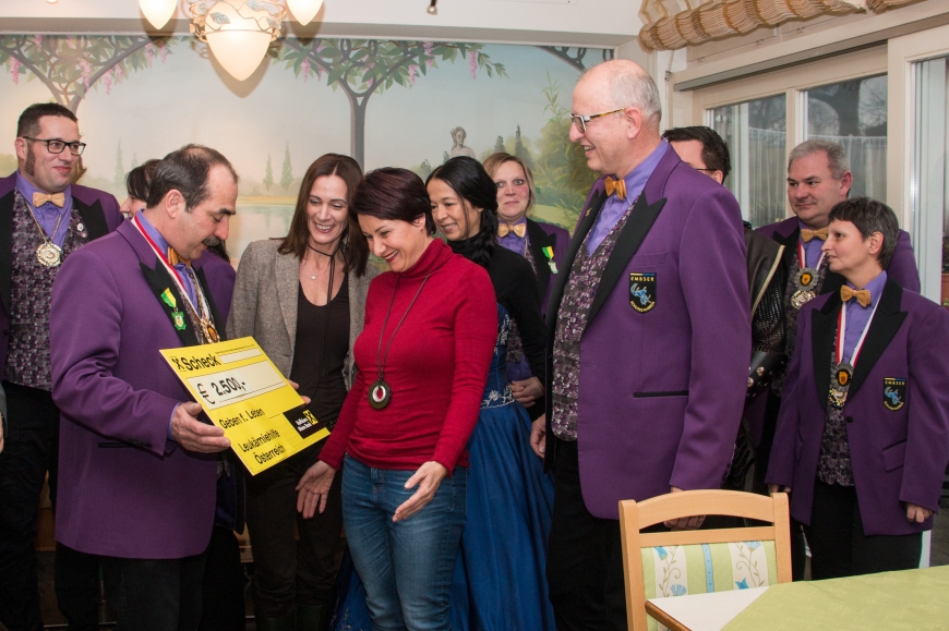 'Schlossnarren aus Hohenems spenden tolle Summe an unseren Verein'-Bild-3