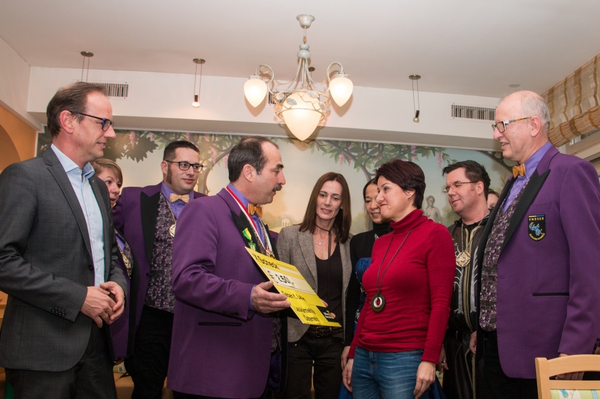 'Schlossnarren aus Hohenems spenden tolle Summe an unseren Verein'-Bild-5