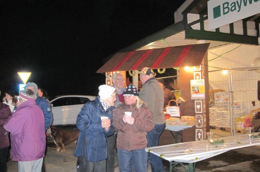 'Scheckübergabe durch die Schaufelstraßengemeinschaft'-Bild-9