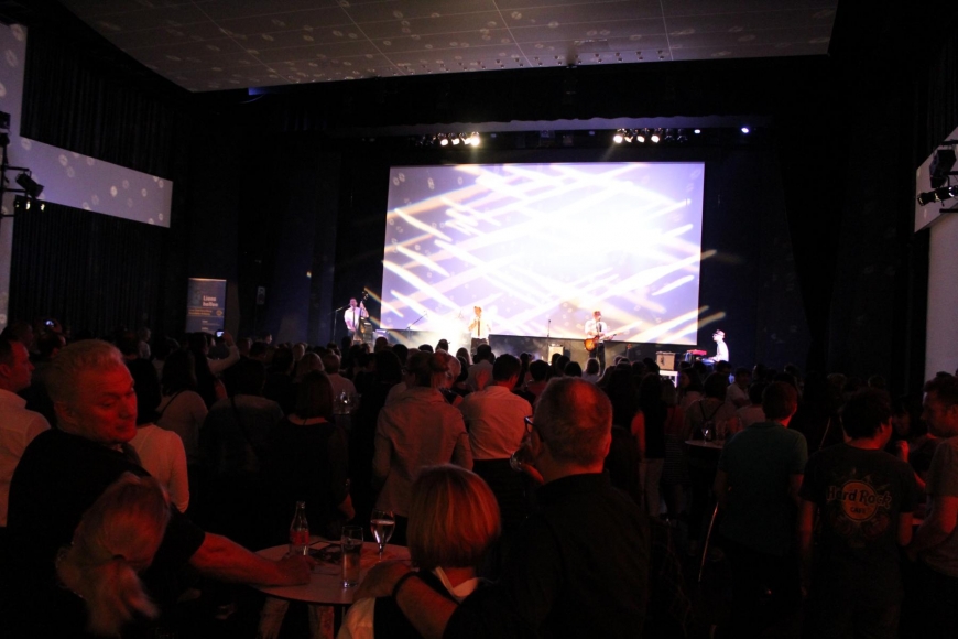 'Großartiges Benefizkonzert von The Monroes und Spitfire55'-Bild-5