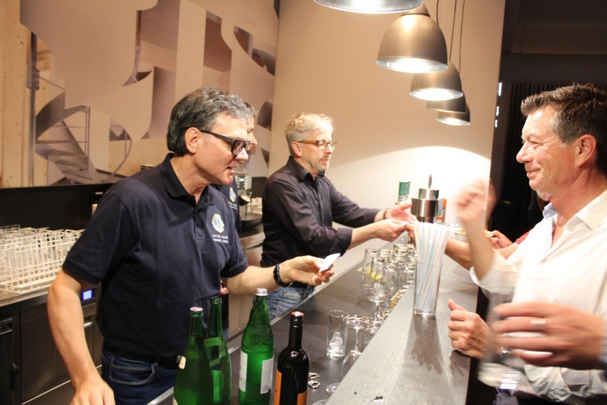 'Großartiges Benefizkonzert von The Monroes und Spitfire55'-Bild-6