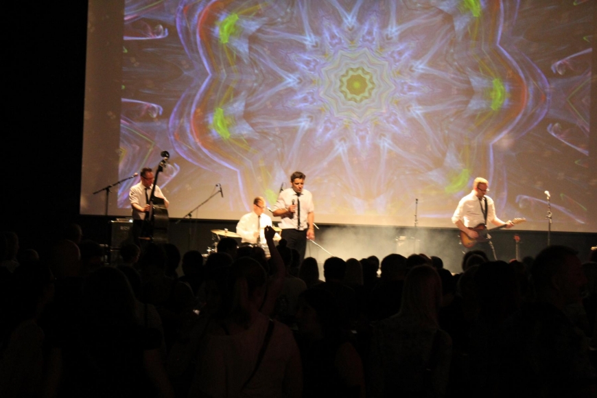 'Großartiges Benefizkonzert von The Monroes und Spitfire55'-Bild-11