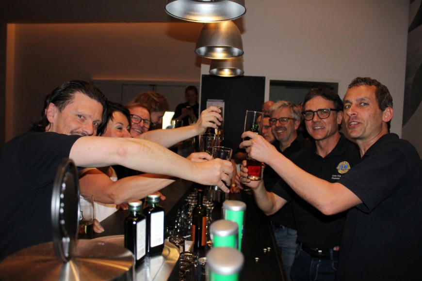 'Großartiges Benefizkonzert von The Monroes und Spitfire55'-Bild-24