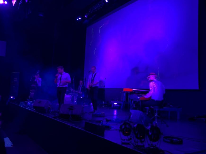 'Großartiges Benefizkonzert von The Monroes und Spitfire55'-Bild-52