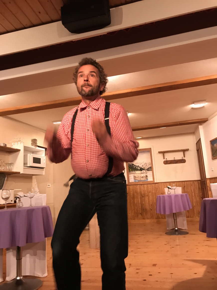 'Großzügige Spende der Theatergruppe Latschau durch Benefizvorstellung'-Bild-4