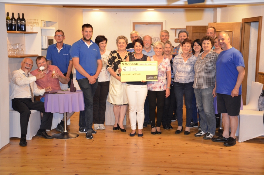 'Großzügige Spende der Theatergruppe Latschau durch Benefizvorstellung'-Bild-10