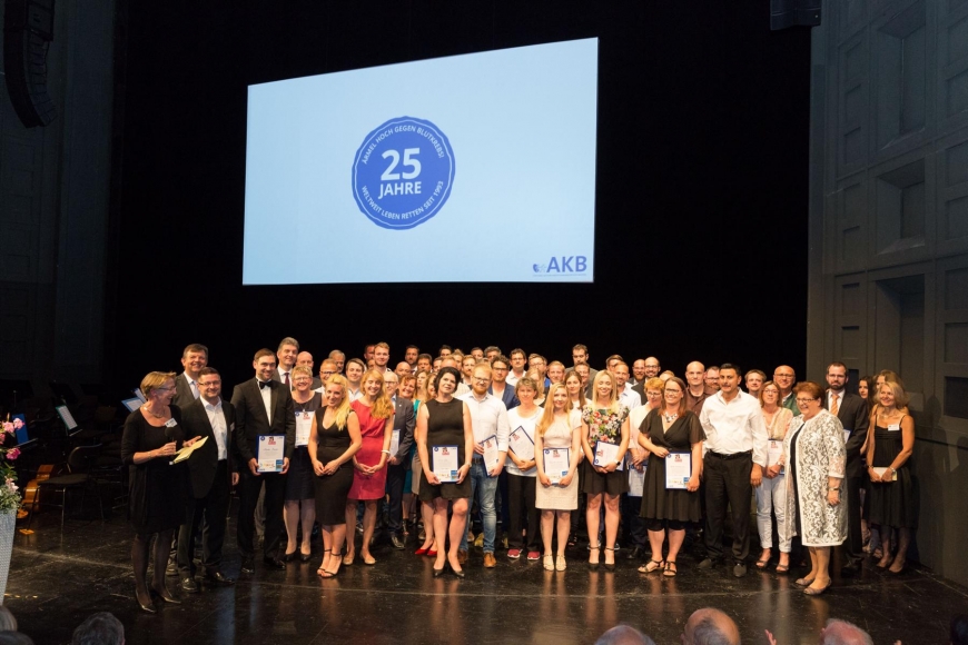 'Unser Kooperationspartner Aktion Knochenmarkspende Bayern feiert Jubiläum'-Bild-2