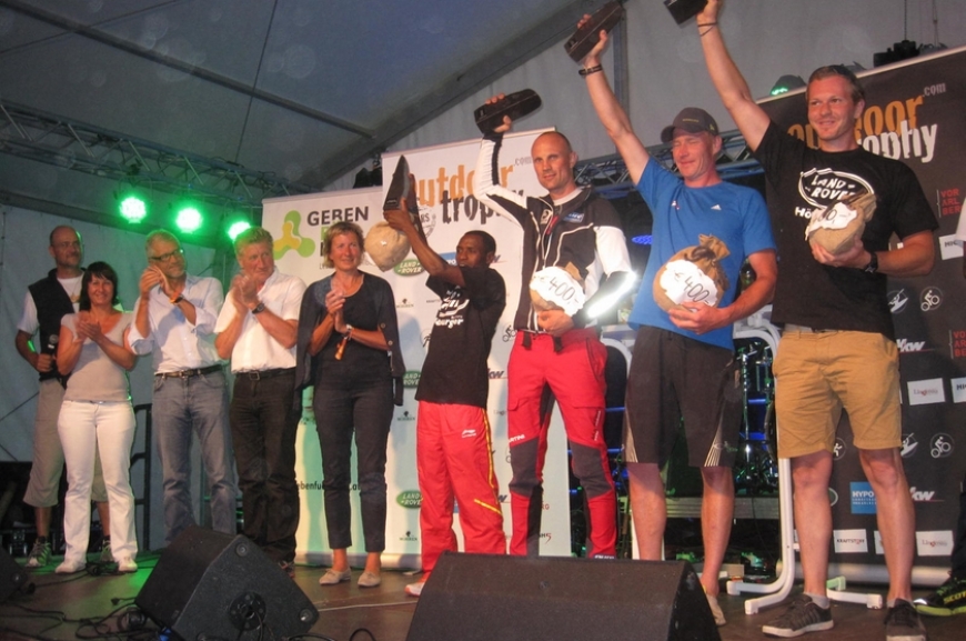 'High Five unterstützt durch Tombola bei Outdoor Trophy!'-Bild-12
