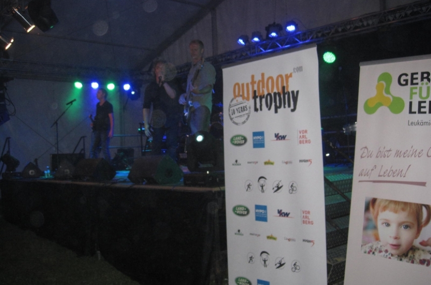'High Five unterstützt durch Tombola bei Outdoor Trophy!'-Bild-14